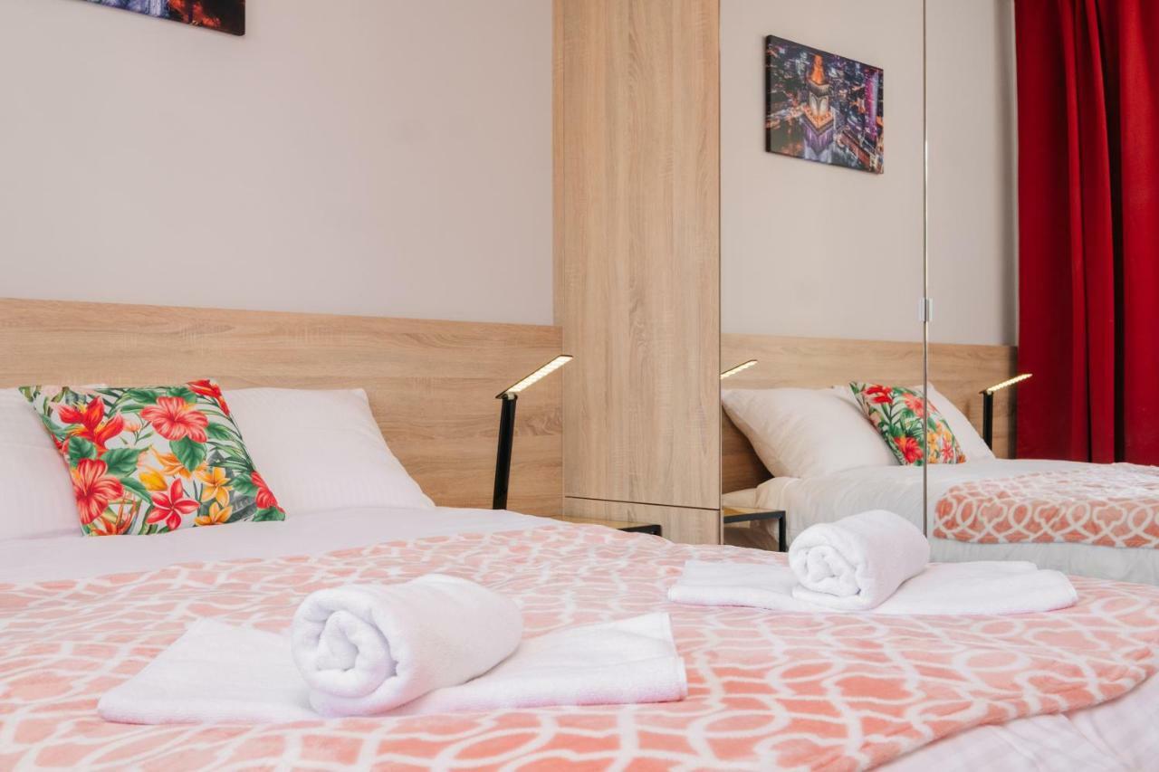 Stare Bielany 2-Bedroom Apartment Varsavia Esterno foto